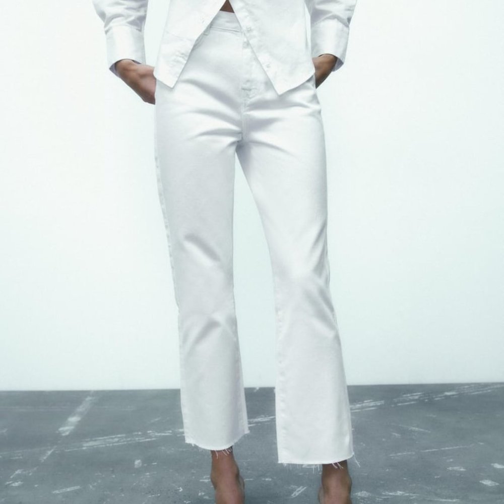 Zara High Rise Straight Leg Jeans - Size 6